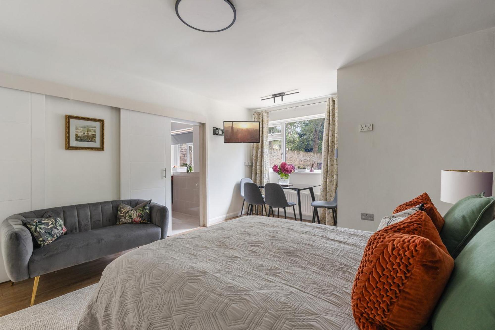 King Studio Apartment With Garden And Parking Ealing Exterior photo